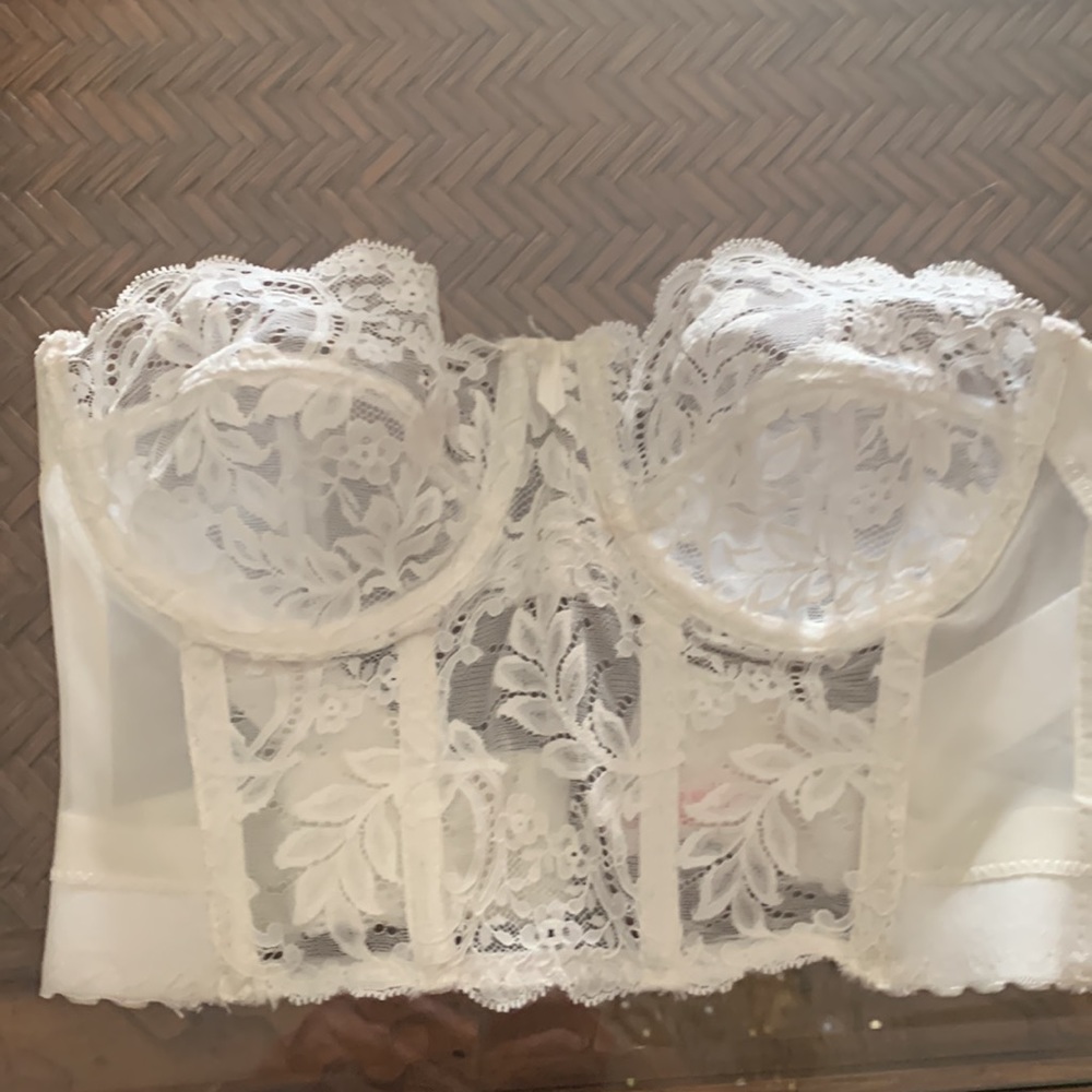 Flyer de Lace strapless bostier 34C